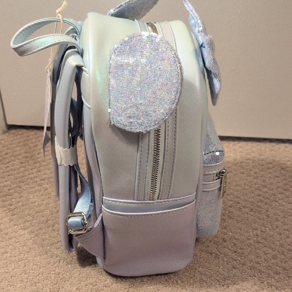 Loungefly Disney Parks Minnie Mouse Iridescent Sequin Mini Backpack NWT - Picture 5 of 9